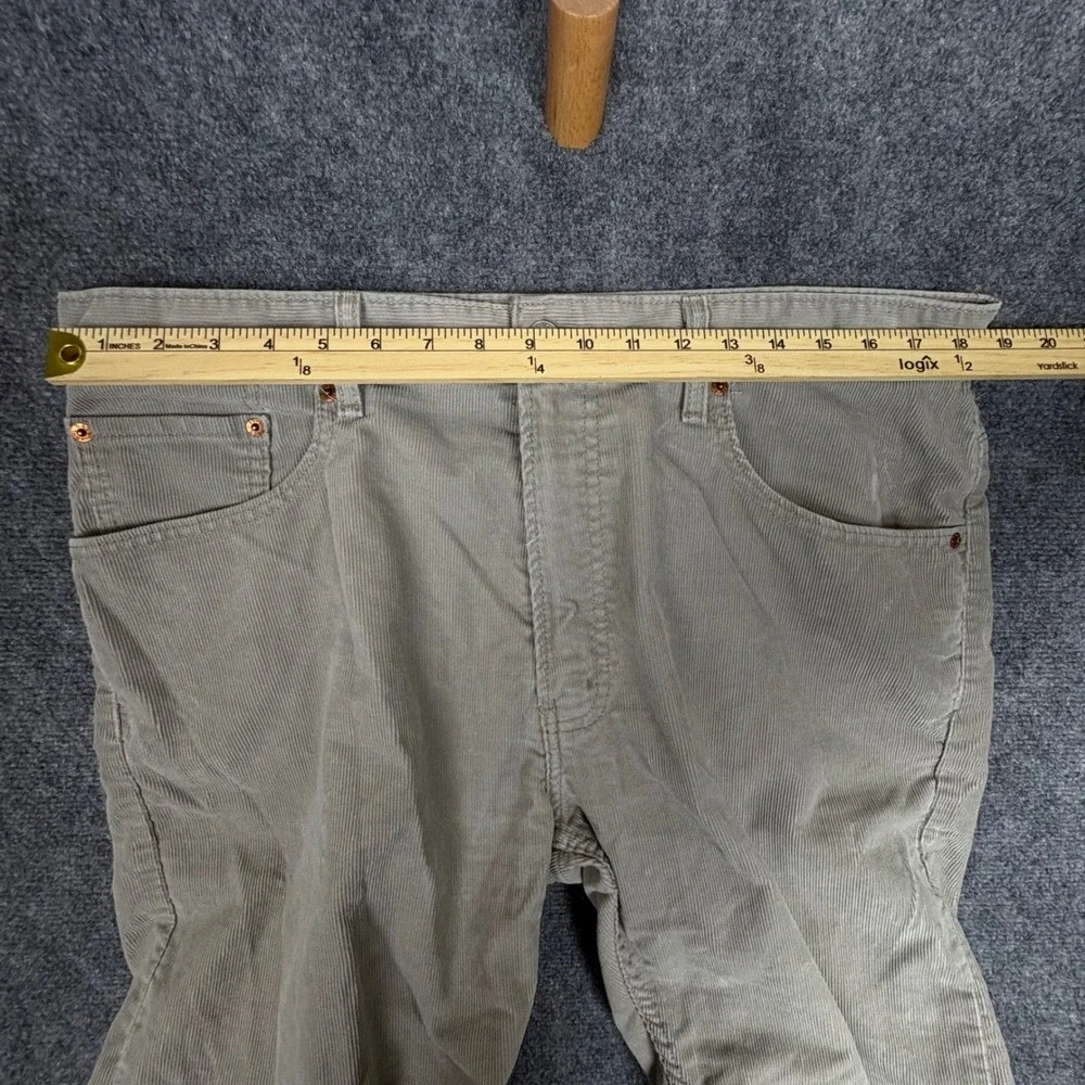 Levis 559 Relaxed Straight Corduroy Pants Mens 38x30 Gray Beige Cords 00559-0132
